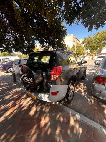 טויוטה RAV4