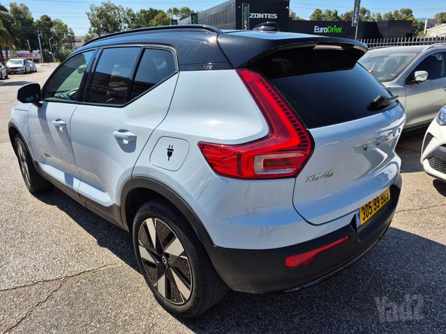 וולוו XC40