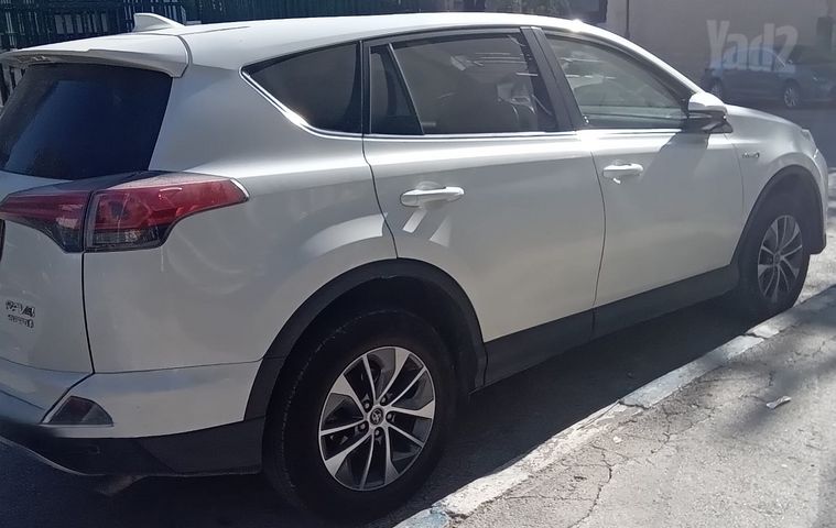 טויוטה RAV4