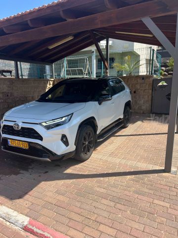 טויוטה RAV4