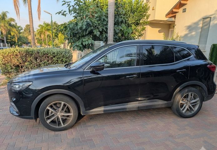מודעת רכב אם ג'י EHS PHEV