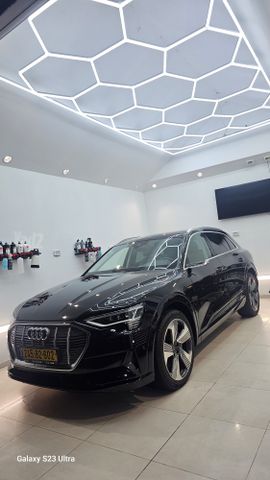 אאודי E-tron