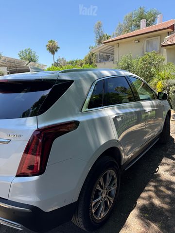 קאדילק XT5
