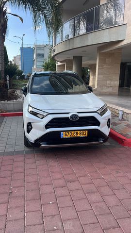 מודעת רכב טויוטה RAV4