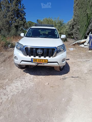 טויוטה לנד קרוזר