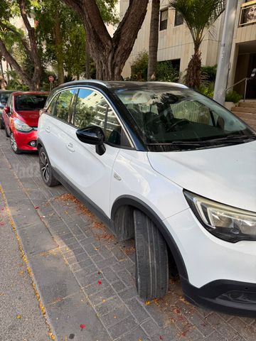 אופל קרוסלנד X