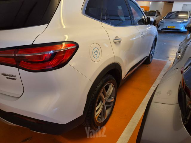 מודעת רכב אם ג'י EHS PHEV