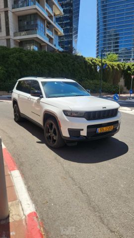 מודעת רכב ג'יפ גרנד צ'ירוקי