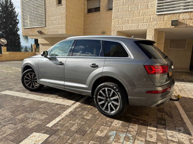 אאודי Q7