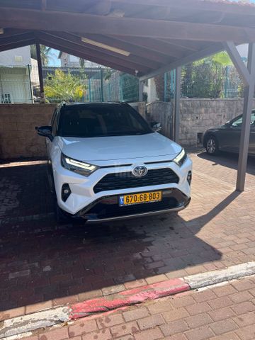 טויוטה RAV4