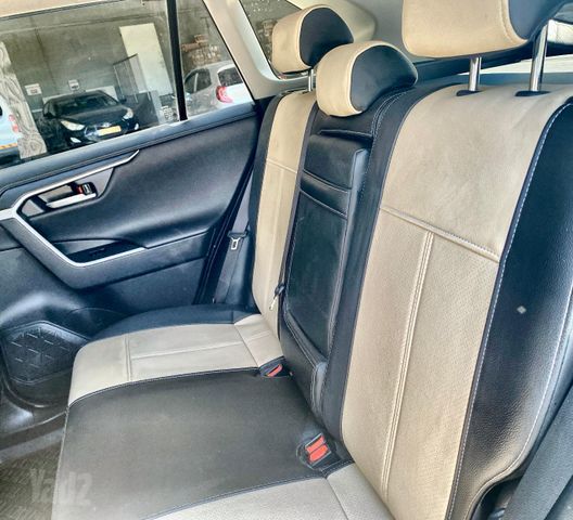 טויוטה RAV4