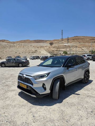מודעת רכב טויוטה RAV4