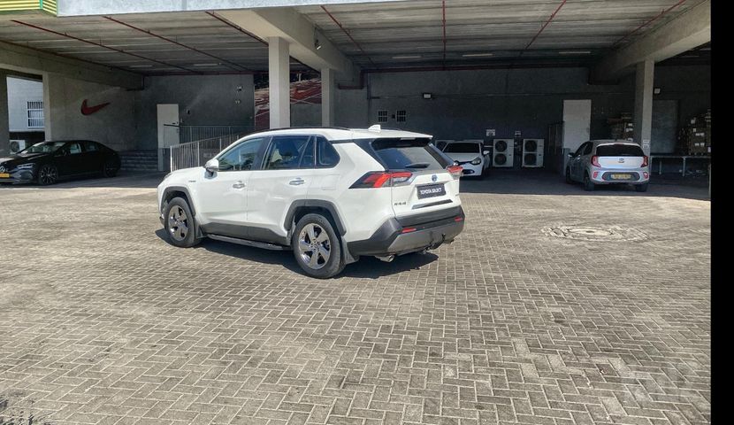 טויוטה RAV4