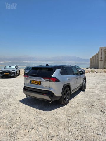 טויוטה RAV4