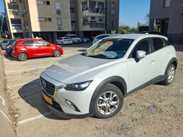 מודעת רכב מאזדה CX-3