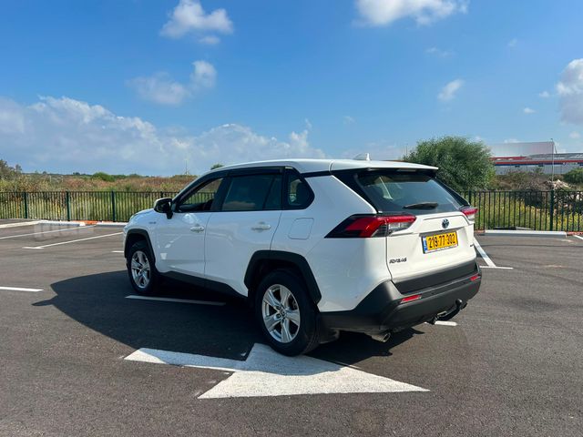טויוטה RAV4
