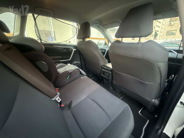 מודעת רכב טויוטה RAV4 2