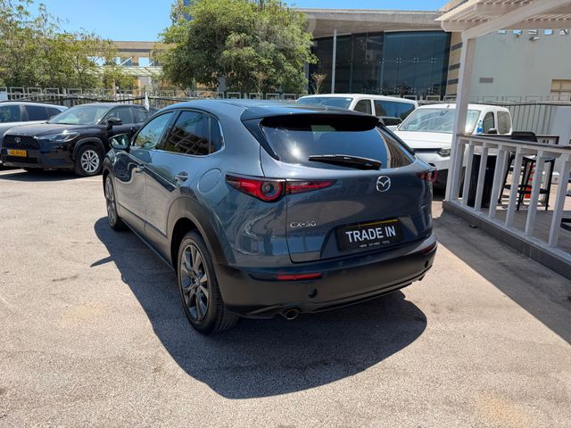 מודעת רכב מאזדה CX-30 1