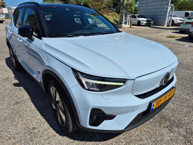 וולוו XC40