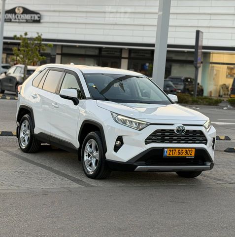 טויוטה RAV4