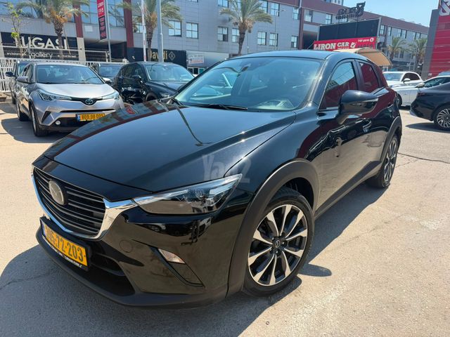 מודעת רכב מאזדה CX-3