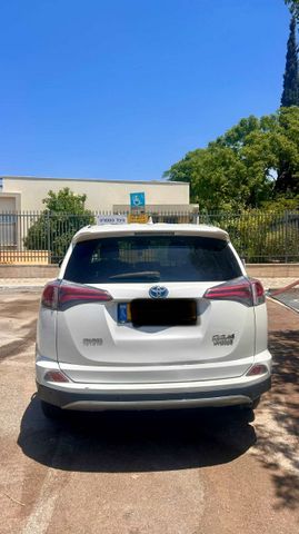 טויוטה RAV4