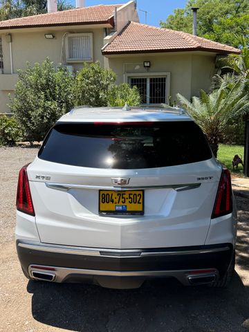 קאדילק XT5