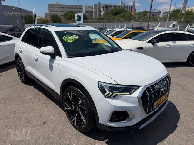 אאודי Q3