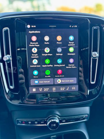 וולוו XC40