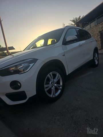 ב מ וו X1