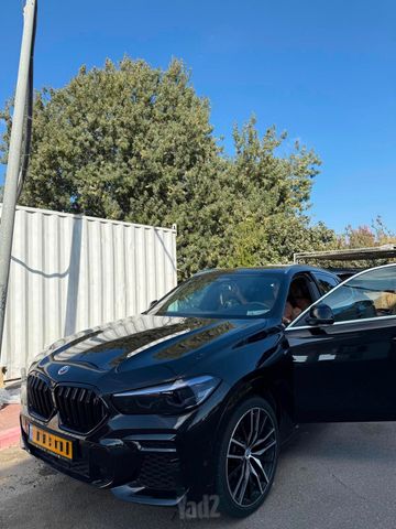 ב מ וו X6