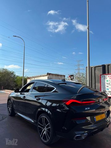 ב מ וו X6