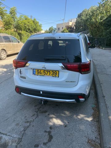 מיצובישי אאוטלנדר