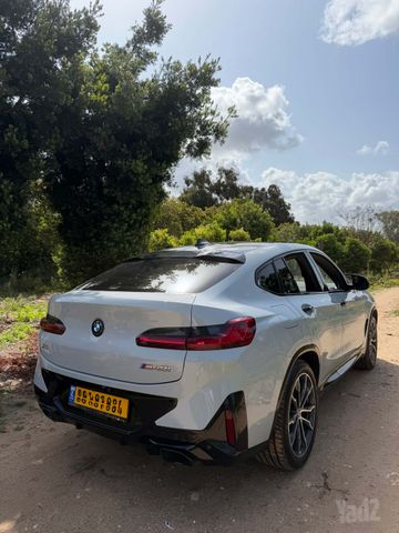 ב מ וו X4