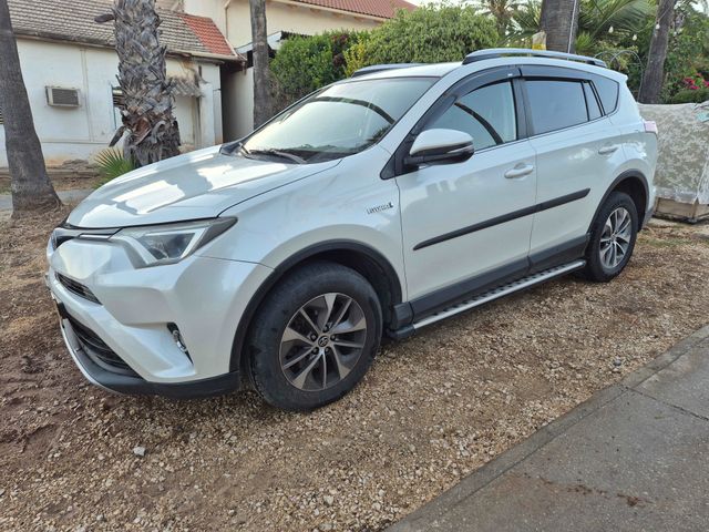 מודעת רכב טויוטה RAV4