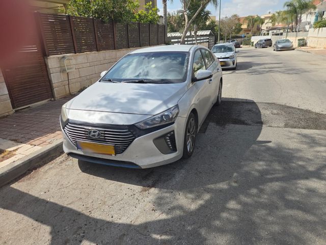 מודעת רכב יונדאי איוניק 1
