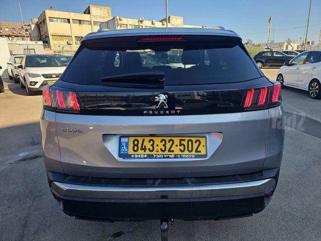 פיג'ו 3008