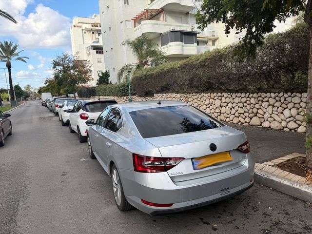 מודעת רכב סקודה סופרב 2