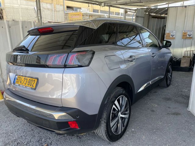 פיג'ו 3008