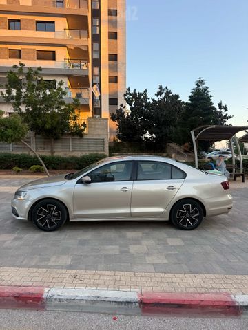 פולקסווגן ג'טה