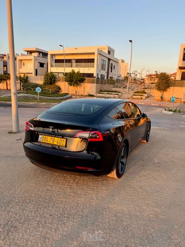 טסלה מודל 3