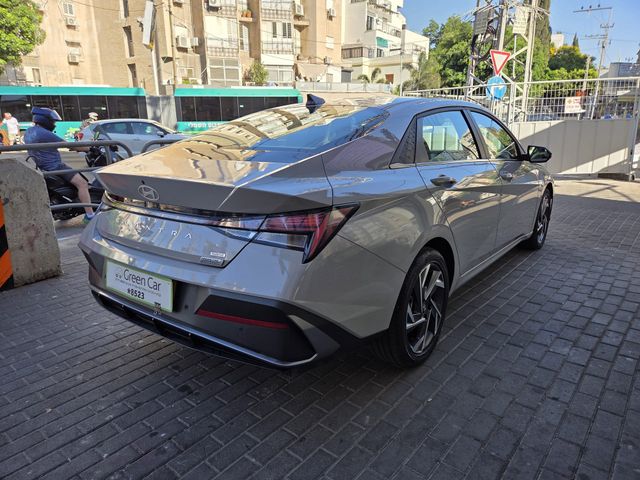 יונדאי אלנטרה