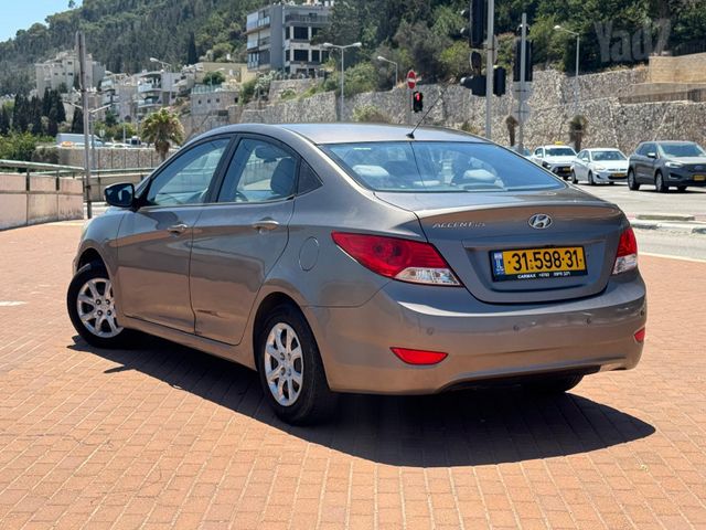 יונדאי אקסנט i25