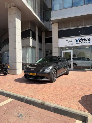 מודעת רכב קיה EV6