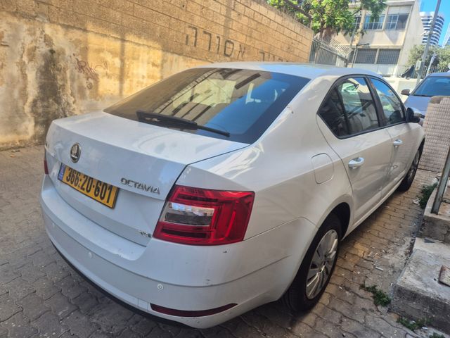 סקודה אוקטביה