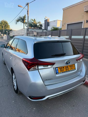 טויוטה אוריס