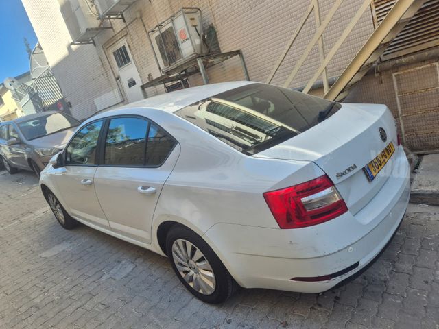 סקודה אוקטביה