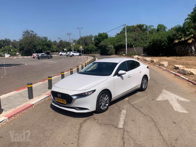 מאזדה 3