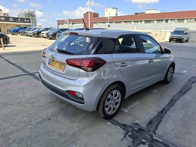 יונדאי i20