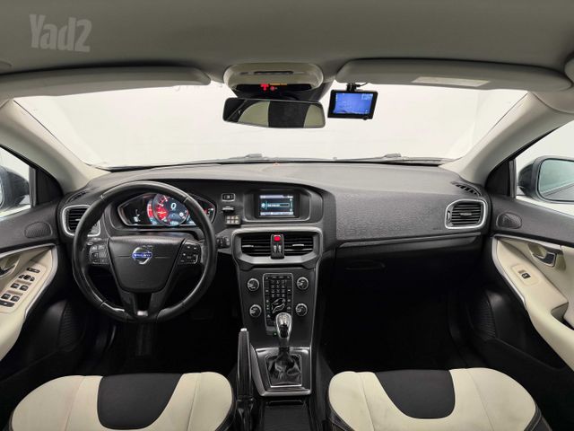 וולוו V40